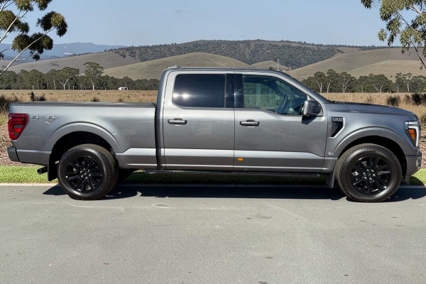 2024 Ford F-150  Platinum Dual Cab Image 7