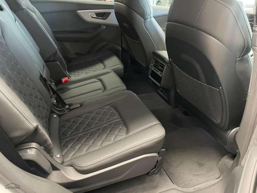 2026 Audi SQ7 TFSI Wagon Image 18