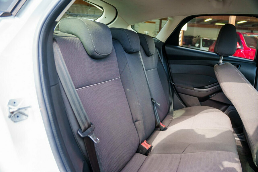 2013 Ford Focus LW MkII Sport Hatch Image 8