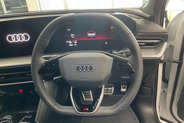 2026 MY25 Audi Q5 GU e-hybrid 270kW Hatch Image 14