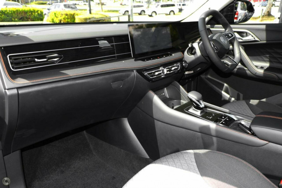 2024 MY24.5 MG HS AS33 Vibe SUV Image 8