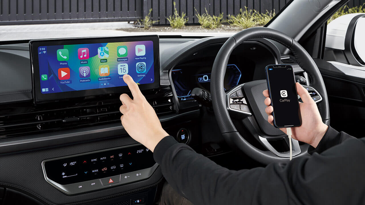 Apple CarPlay & Android Auto Image