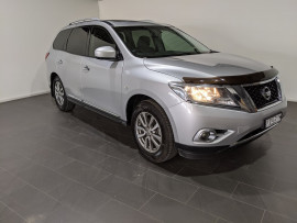 Nissan Pathfinder ST-L R52