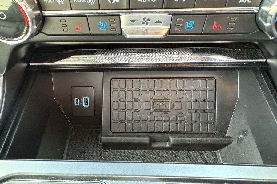 2024 MY23 Ford F-150 No Series Lariat Wagon Image 35