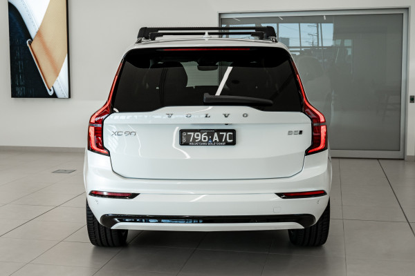 2025 MY26 Volvo XC90 L Series Ultra B5 Dark SUV Image 6