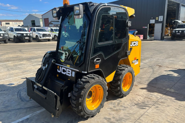 2026 JCB WHL SKID STEER LDR Wheeled Skidsteer Loader Image 2