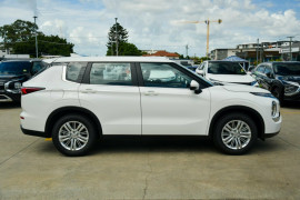 2024 Mitsubishi Outlander ZM ES SUV