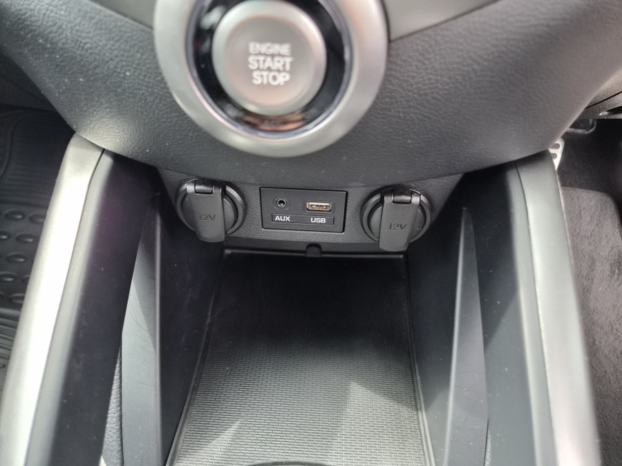 2016 Hyundai Veloster FS4 Series II + Hatch Image 12
