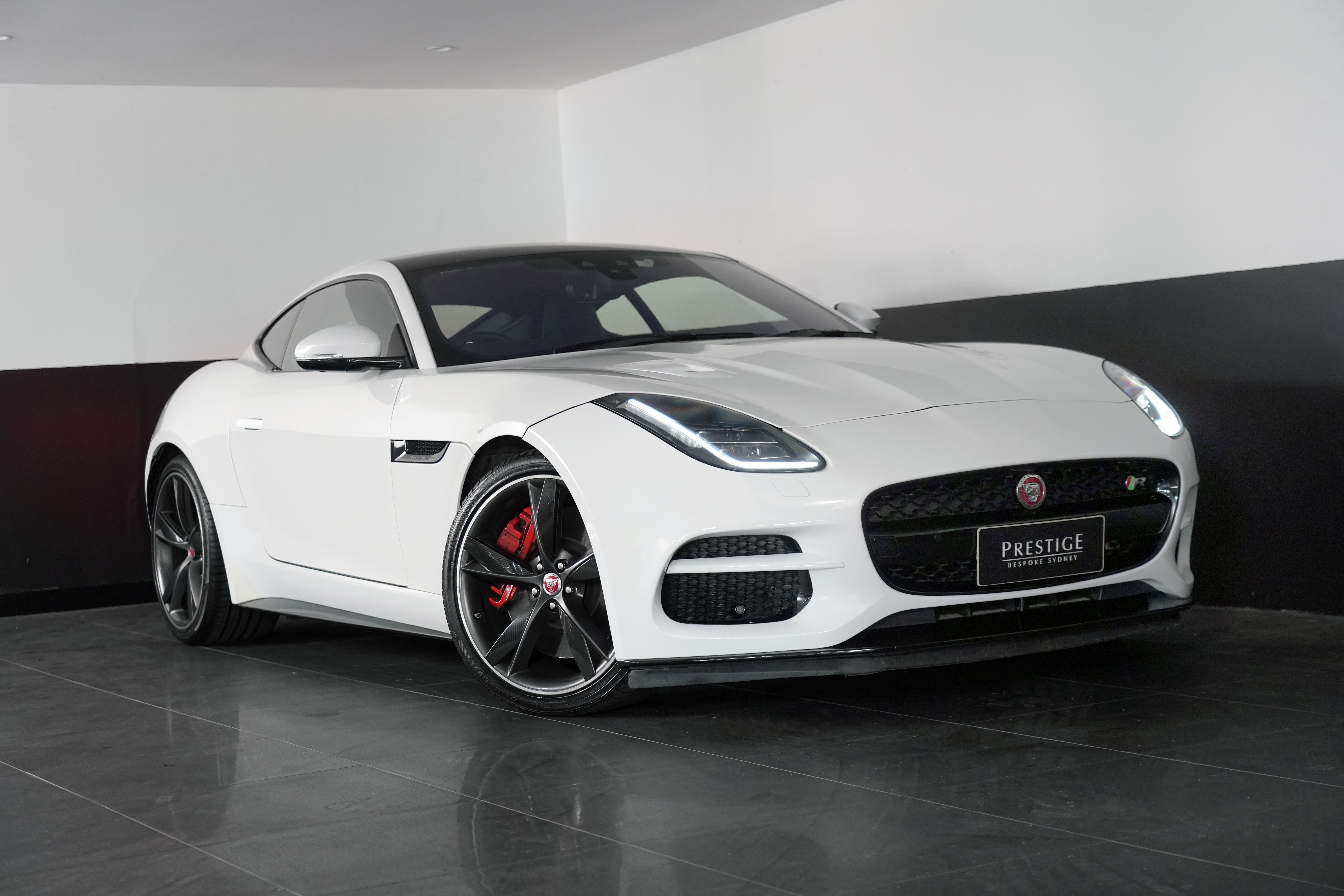 2018 Jaguar F-TYPE R 5.0 SC V8 Coupe Image 1