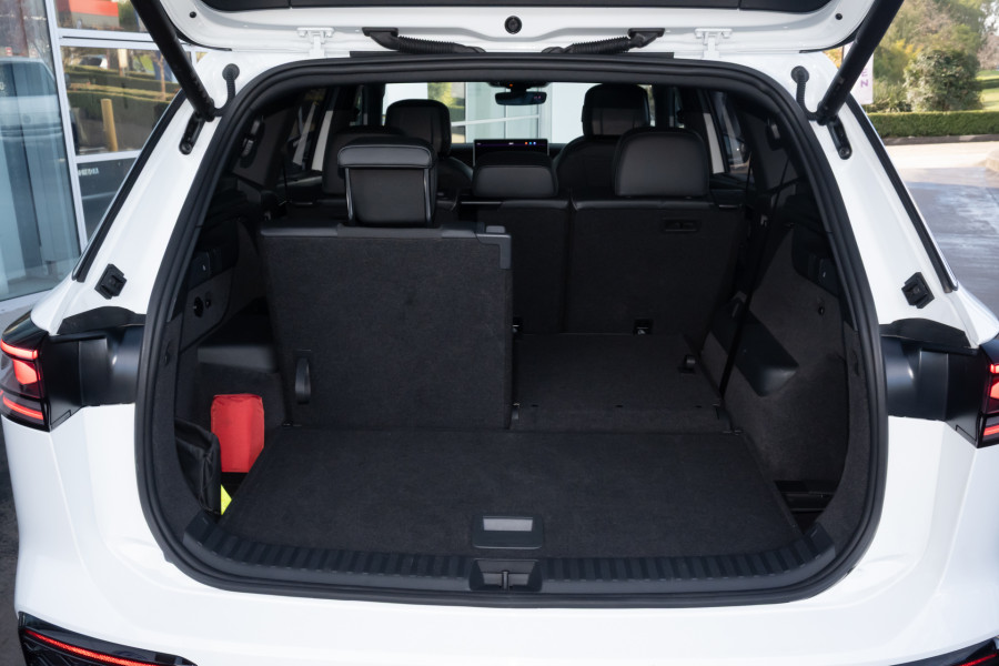 2025 Volkswagen Tayron R4 195TSI R-Line SUV