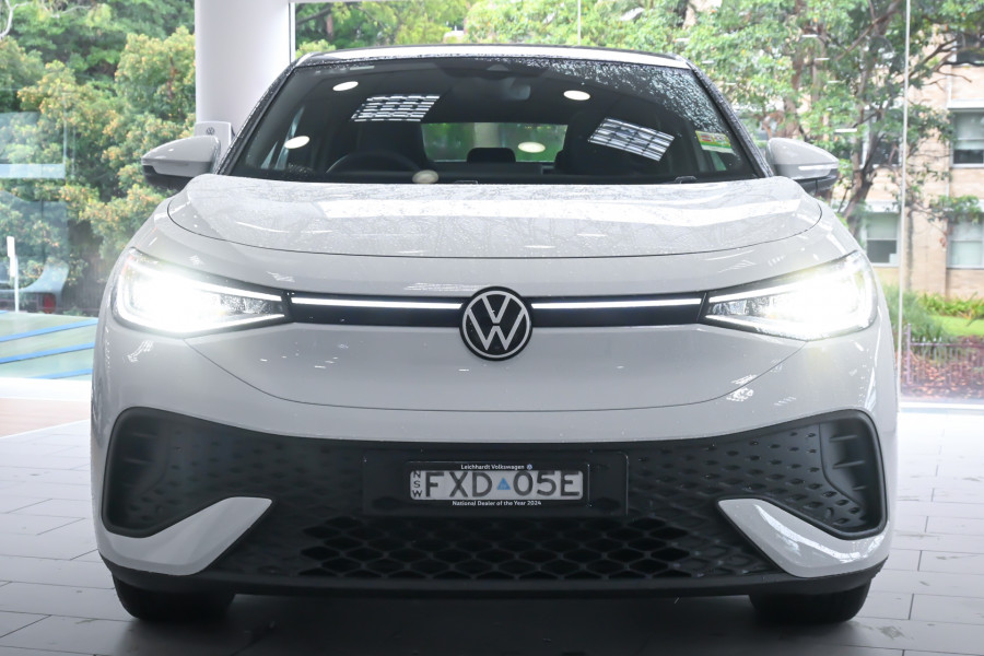 2025 Volkswagen ID. 5 E2 Pro SUV Image 4