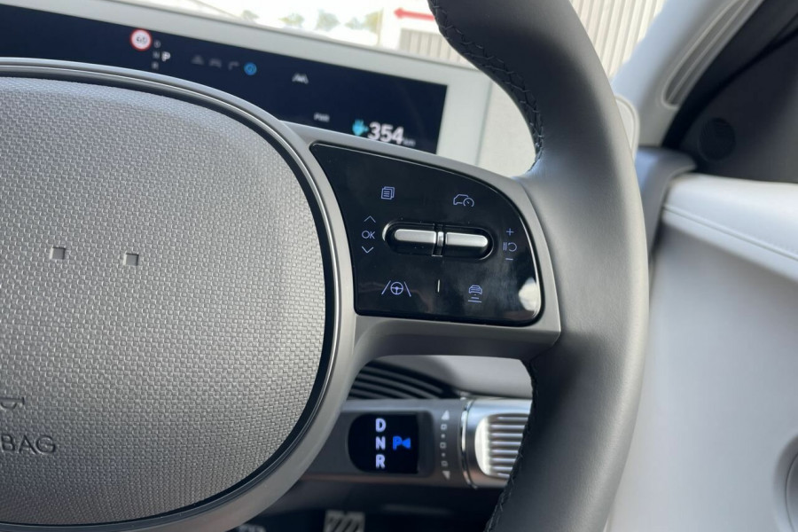 2024 Hyundai IONIQ 5 NE.V4 Dynamiq SUV Image 17