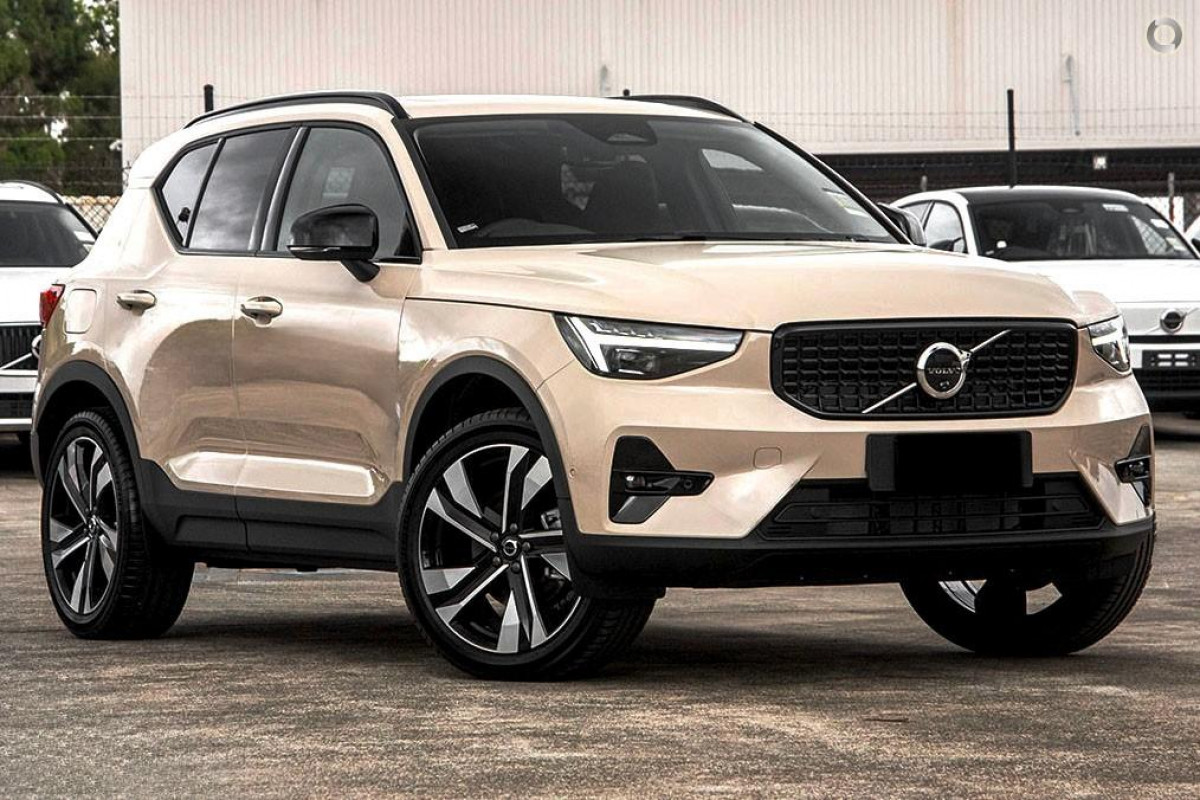 2026 Volvo XC40 XZ Ultra B4 Dark SUV