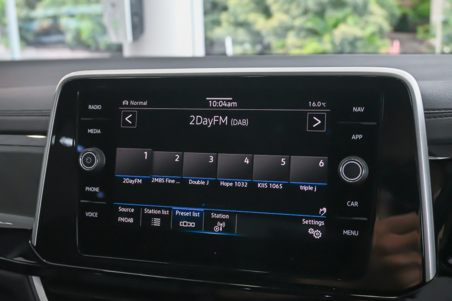 2025 Volkswagen T-Roc 140TSI R-Line SUV
