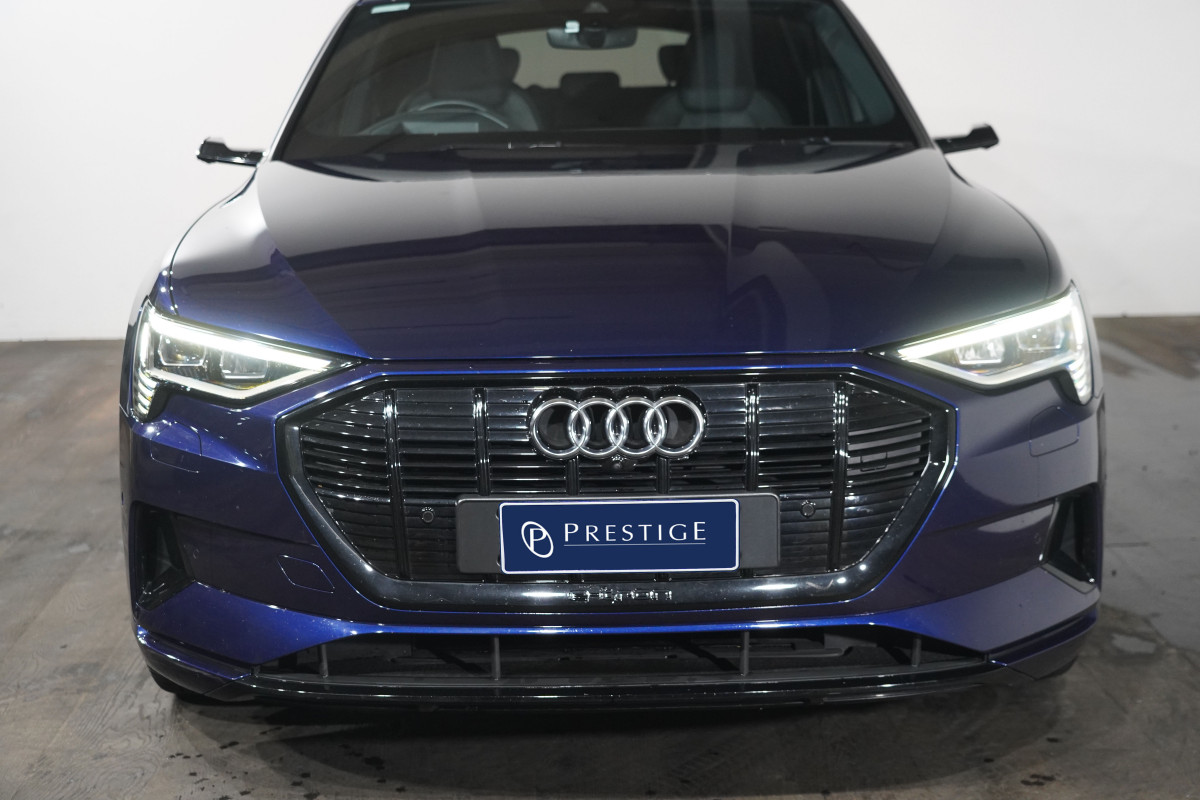 2020 Audi E-tron 55 Quattro SUV Image 3