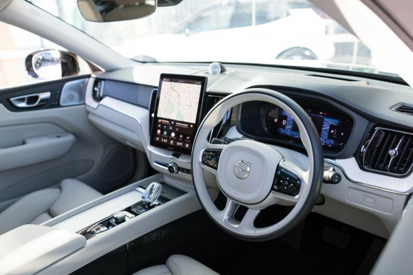 2026 Volvo XC60 UZ Ultra B5 Dark SUV Image 14