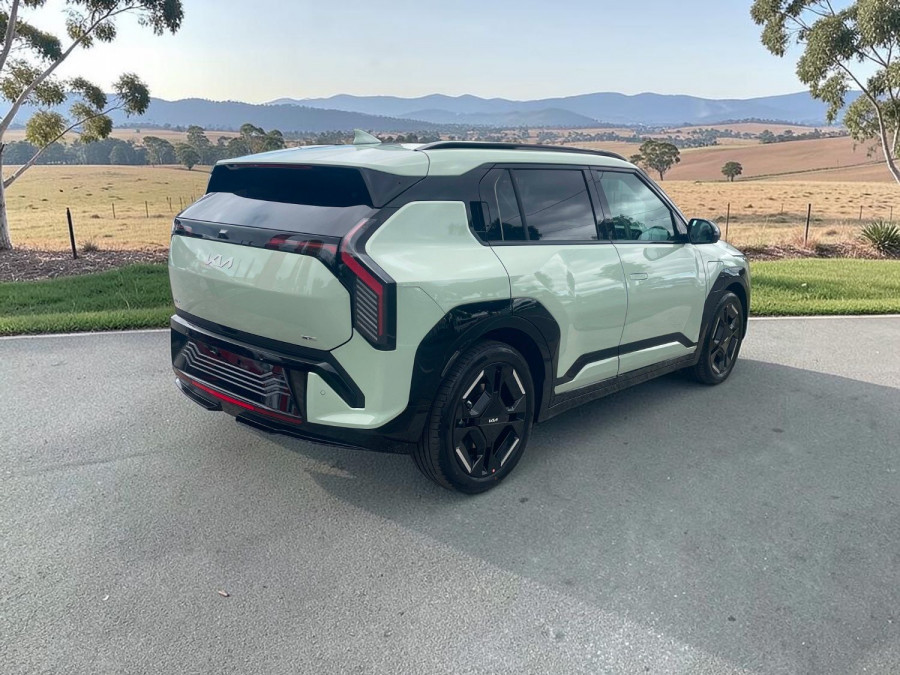 2026 MY27 Kia EV3 SV GT-Line SUV Image 5