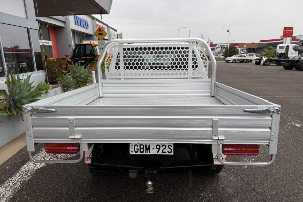 2017 Toyota HiLux GUN126R SR Cab Chassis Image 7