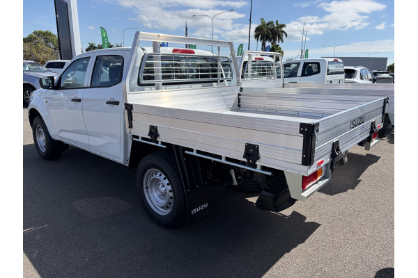 2026 MY25.5 Isuzu D-MAX RG SX High Ride Cab Chassis Image 2