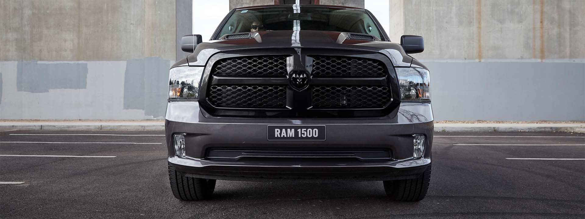Ram 1500 Express® V8 Hemi® Crew Cab Image
