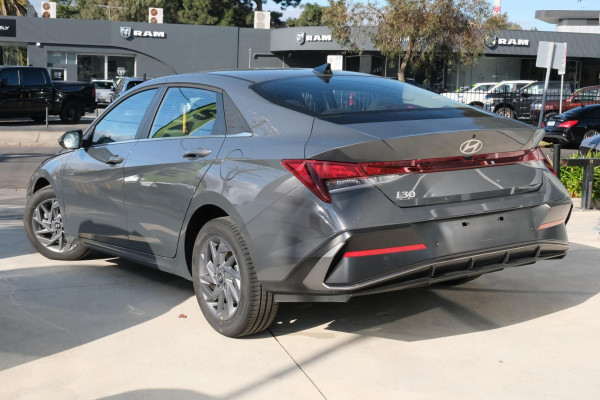 2025 Hyundai i30 CN7.V2  Sedan Image 4