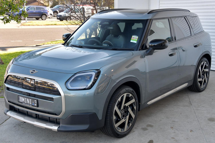 2026 MINI Countryman U25 E Favoured SUV
