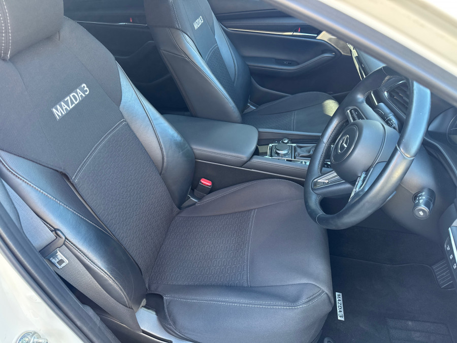 2019 Mazda 3 BP Series G25 GT Sedan Image 4