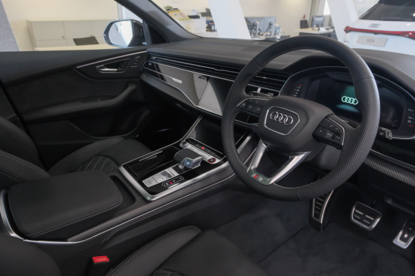 2026 MY25 Audi SQ8 F1 TFSI SUV image 5