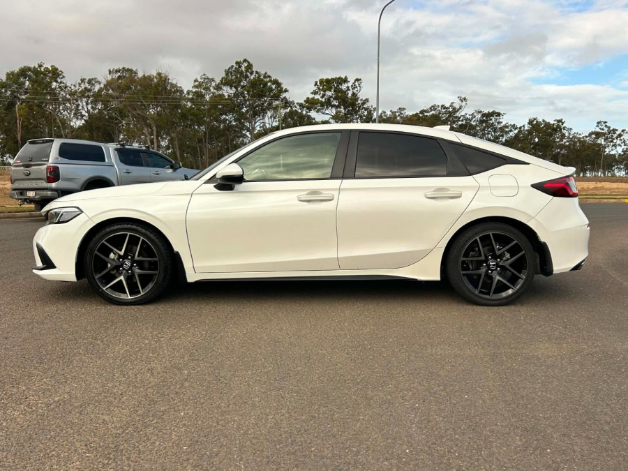 2022 Honda Civic 11th Gen VTi LX Hatch Image 6