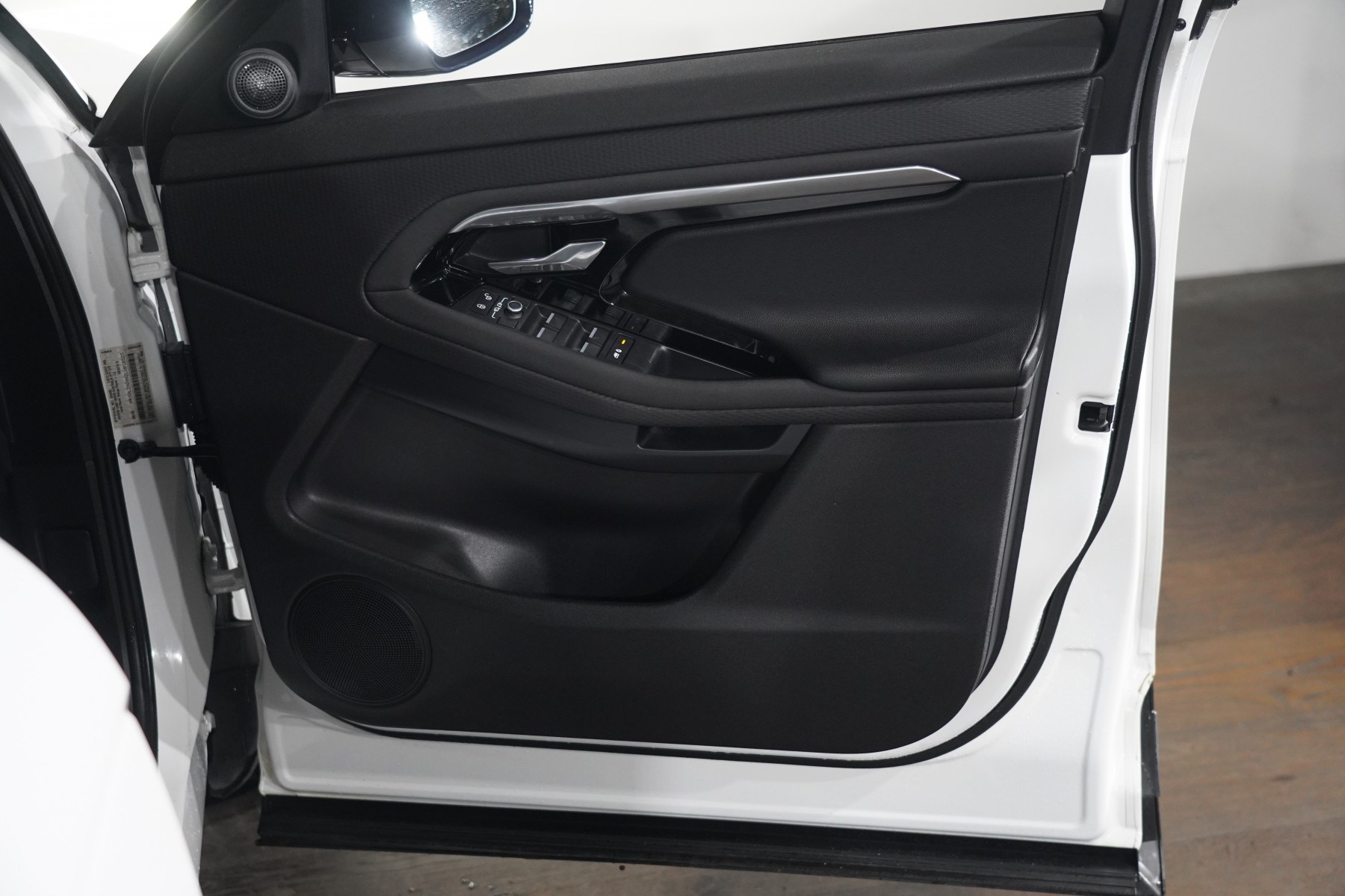 2019 Land Rover Range Rover Evoque Evoque P200 S (147kw) SUV Image 24