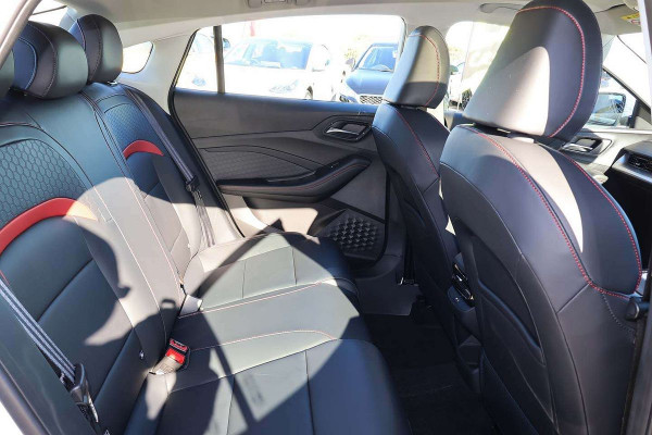 2026 MY25 MG MG5 AP32 Essence Sedan Image 11