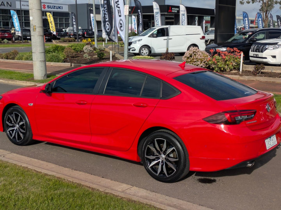 2018 Holden Commodore ZB RS Liftback Image 5
