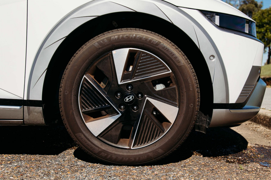 2024 MY25 Hyundai IONIQ 5 NE.V5  SUV Image 40