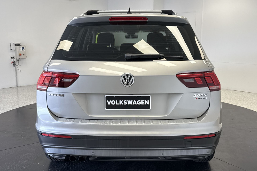 2016 Volkswagen Tiguan 5N 132TSI SUV Image 10