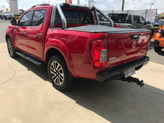 2015 Nissa Navara D23 STX Crew cab