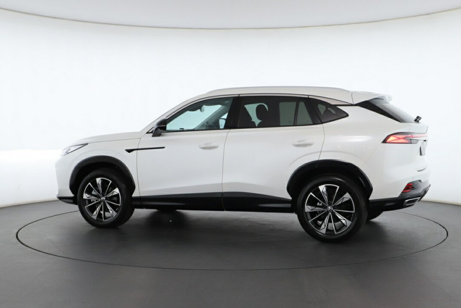 2025 MG HS AS33 Essence SUV Image 6