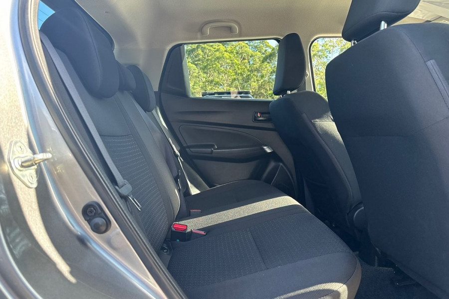 2023 Suzuki Swift AZ Series II GL Hatch Image 8