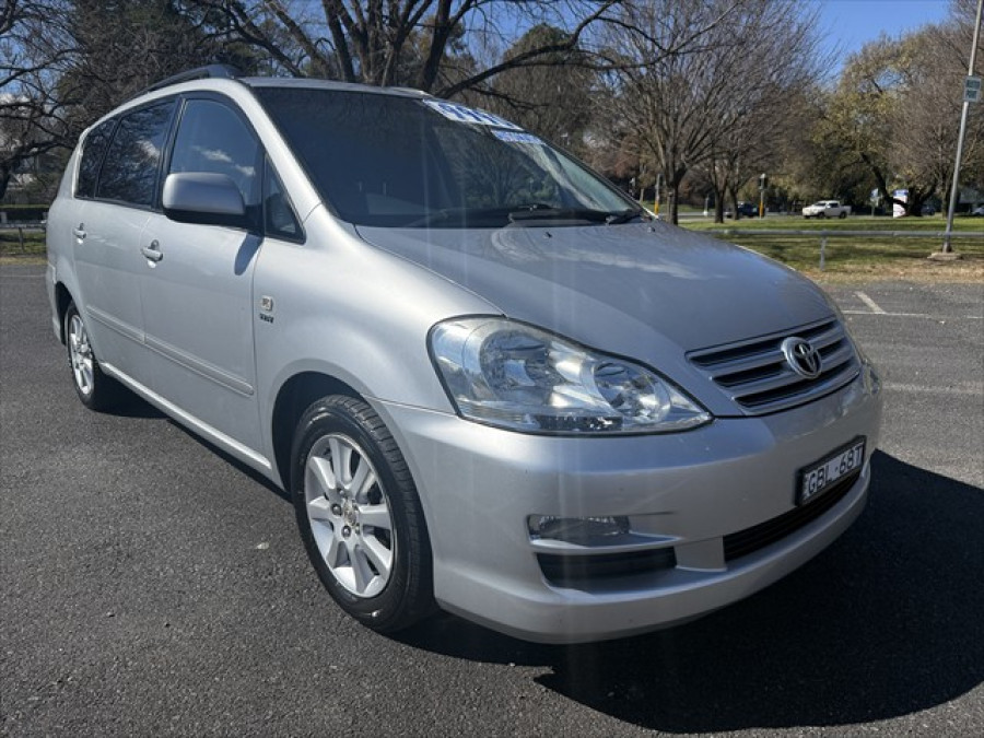2007 Toyota Avensis Verso Ultima Wagon Image 1