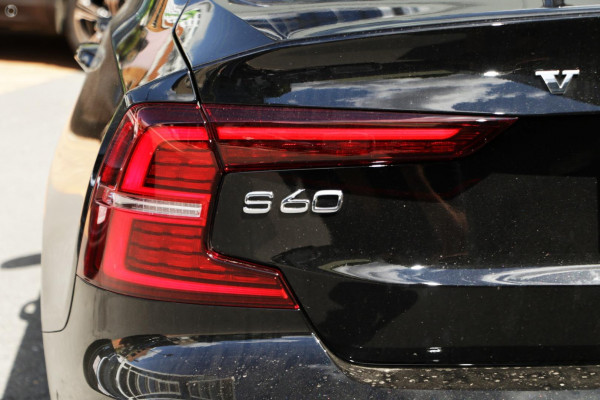2024 MY25 Volvo S60  Ultra B5 Bright Sedan Image 6