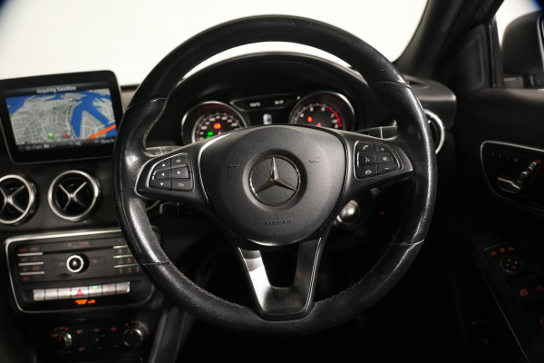 2018 Mercedes-Benz GLA-Class 180 SUV Image 14
