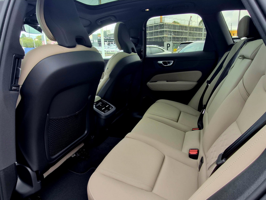 2026 Volvo XC60 UZ Plus B5 Bright SUV Image 11