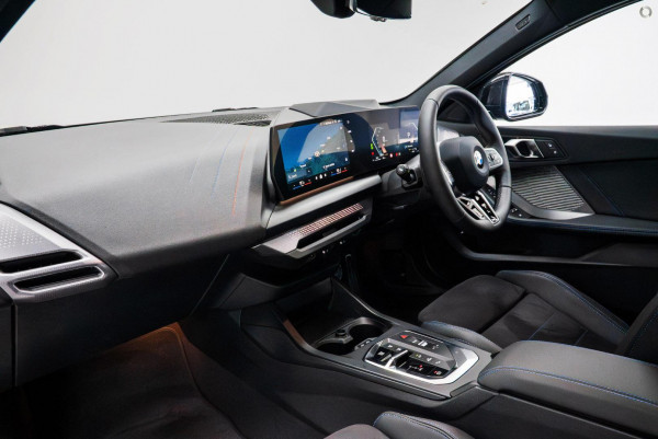 2026 MY25 BMW 1 Series F70 120 M Sport Hatch image 6