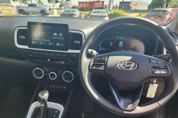 2025 Hyundai Venue QX.V5 Active SUV Image 11