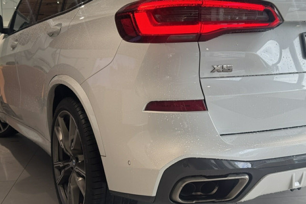 2019 BMW X5 G05 M50i Steptronic SUV Image 5