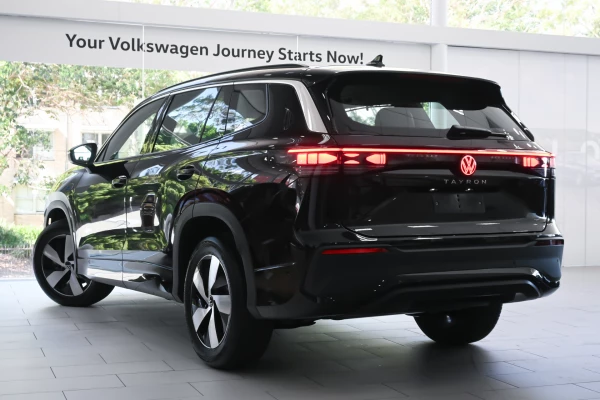 2025 Volkswagen Tayron R4 150TSI Life SUV Image 2