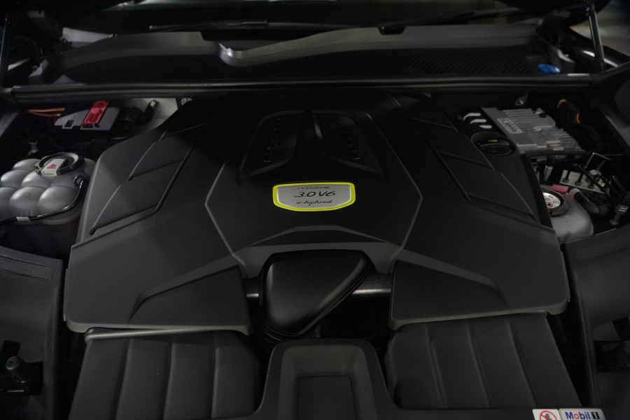 2018 Porsche Cayenne E-Hybrid SUV Image 33