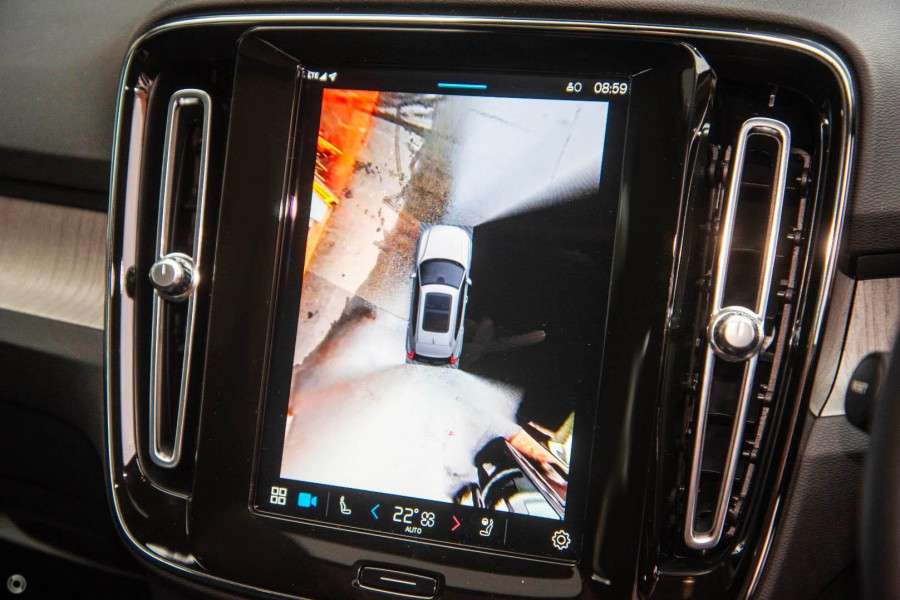 2024 MY25 Volvo XC40 XZ Ultra B4 Bright SUV Image 10
