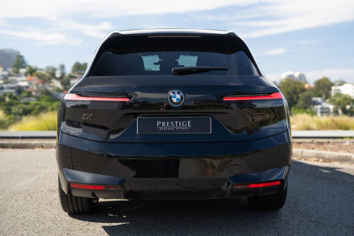 2022 BMW Ix M60 SUV Image 5