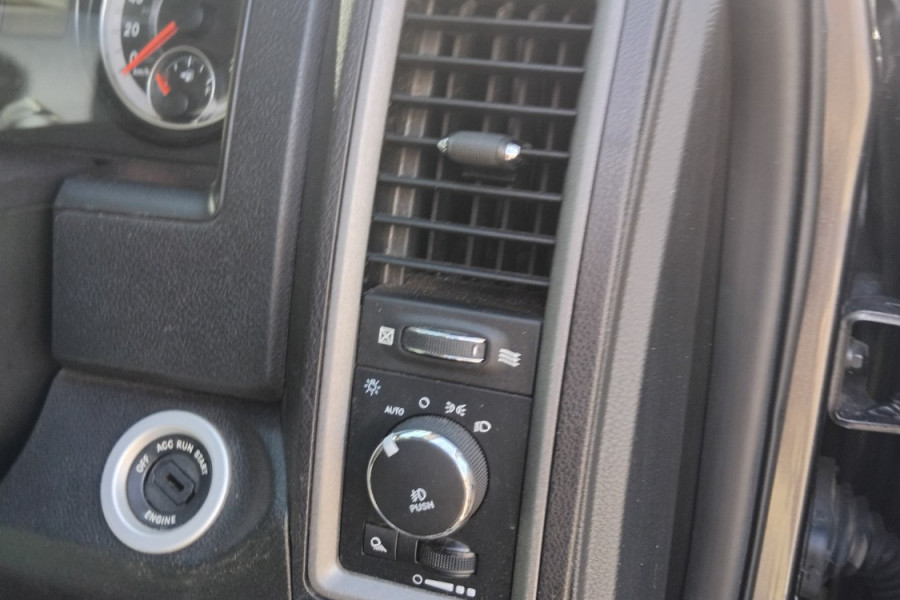 2018 Ram 1500 DS Express Ute Image 13