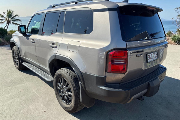 2026 Toyota LandCruiser Prado GDJ251R GXL SUV Image 6